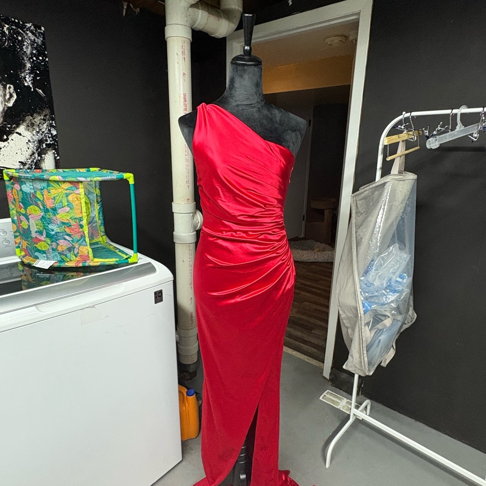 Vintage Red One Shoulder Dress - Picture 2 of 5